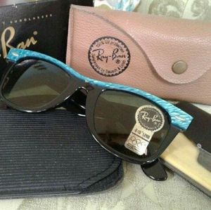 Pearlised green/ black wayfairer sunglasses